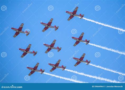 Equipo Aeroacrobacia Suizo Del Grupo Pc Imagen De Archivo Editorial