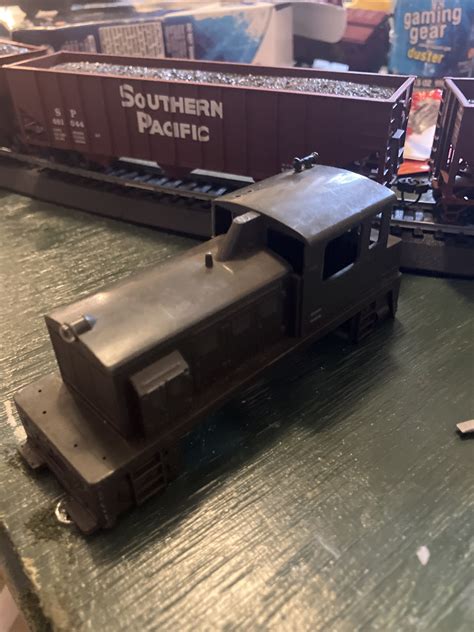 Does anyone know what type of locomotive this is? | Model Train Forum