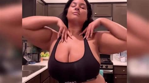 Big Ass Twerking In The Kitchen Tnaflix