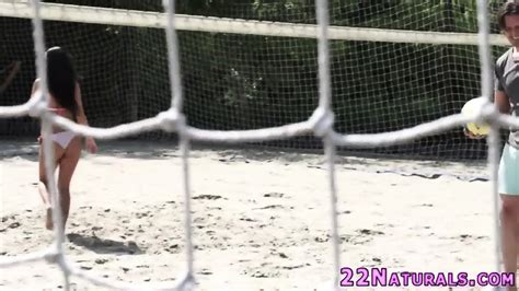 Babes Gets Pussy Cumshot