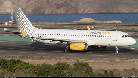 Ec Mle Vueling Airbus A Wl Photo By Robertln Id