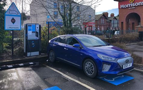 Special Edition Hyundai Ioniq Electric Premium Se Review Motoring