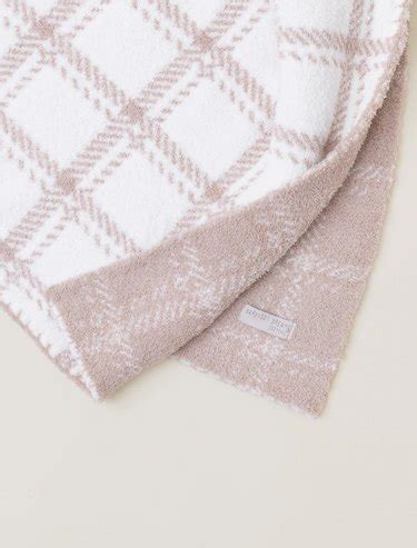 The Best Barefoot Dreams Blanket Dupes | Hunker