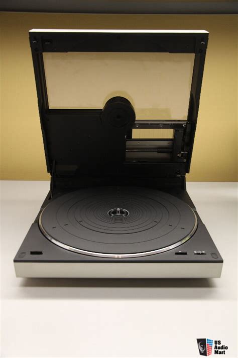 Technics SL 10 Quartz Direct Drive Linear Tracking Turntable No