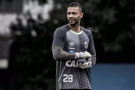 Santos Renova Contrato Vladimir At O Fim De Mercado Do Futebol