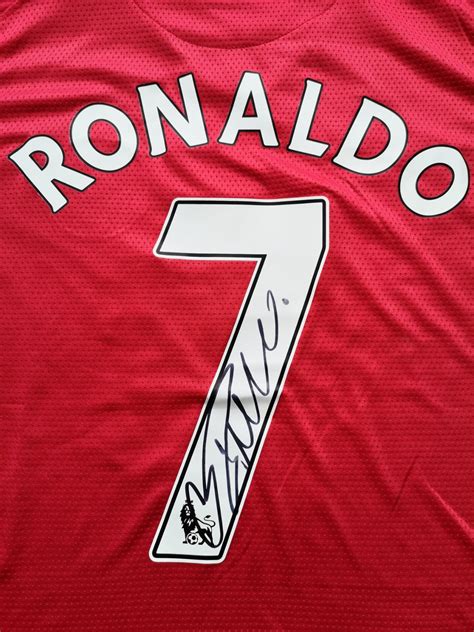 Cristiano Ronaldo Signature What is cristiano ronaldo's signature?