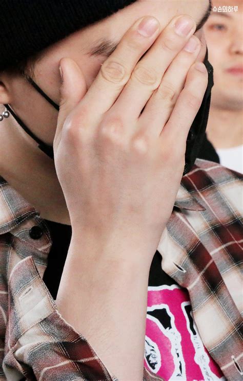 Photos Of Bts Sugas Hands You Really Just Need To See Koreaboo