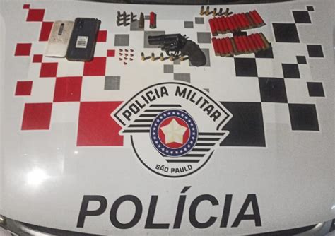 Polícia Militar prende indivíduo por porte ilegal de arma e munição em