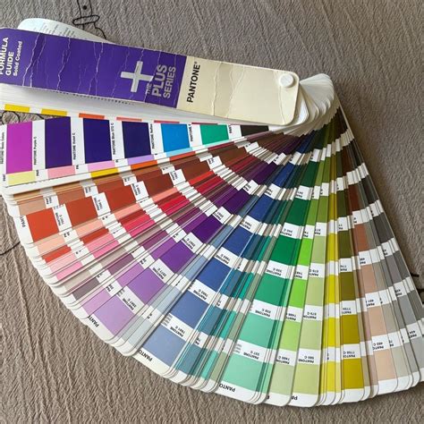 Se Produkter Som Liknar Pantone Formula Guide The Plu P Tradera