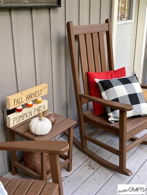 Rustic DIY Fall Porch Sign With An Eclectic Twist - Rustic Crafts & DIY