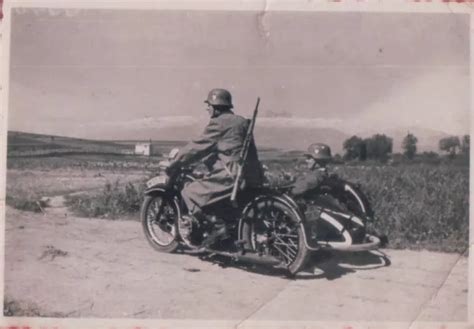 2 WK FOTO FALLSCHIRMJÄGER Krad Zündapp NSU BMW Gespann Motorrad