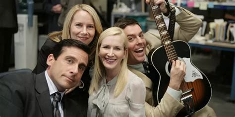 The Office: 25 Behind-The-Scenes Photos That Completely Change The Show