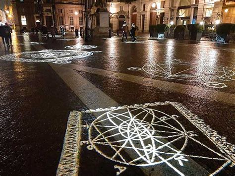 Dove Sono Le Luci D Artista A Torino Mappa Date E Nuove