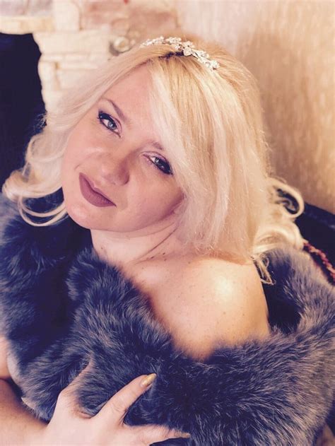 Rencontrez Yana Femme Ukrainienne Poltava 53 Ans ID16284 Profils