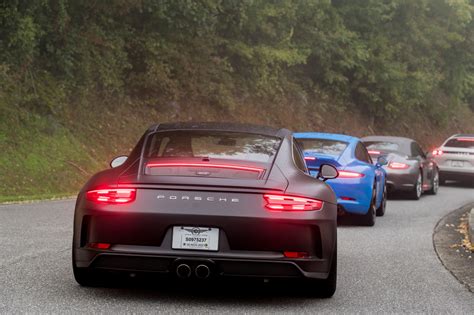 Comparing the 911 Carrera GTS with the 911 GT3