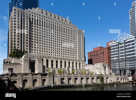 Riverside Plaza Chicago Usa Stock Photo Alamy