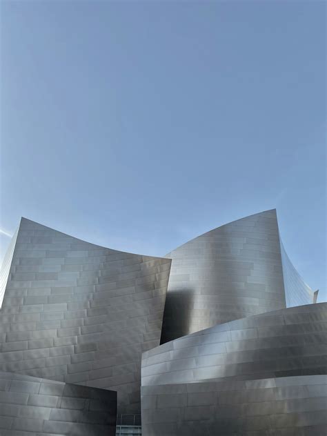 The exterior of a building that looks like a spaceship photo – Free