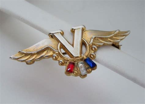 Pin On Vintage Wwii Victory Jewelry Pin Brooch