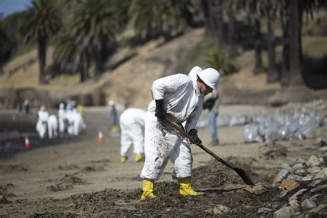 Disastro Ambientale In California Mila Litri Di Petrolio In Mare