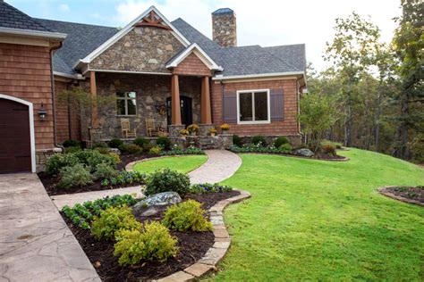 Landscaping 101: How to Make Your Yard Look Its Best