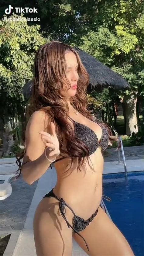 Ros Ngela Espinoza Shows Cleavage In Hot Black Bikini At The Pool