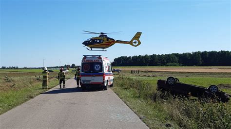 Wypadek na trasie Ciechanowiec Grodzisk 12 latek wypadł z auta