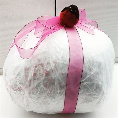 Saran Wrap ball! | Gift wrapping services, Crafts, Saran wrap