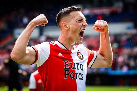 Feyenoord Speelt In Minuten Gelijk Tegen Ado Fr Nl