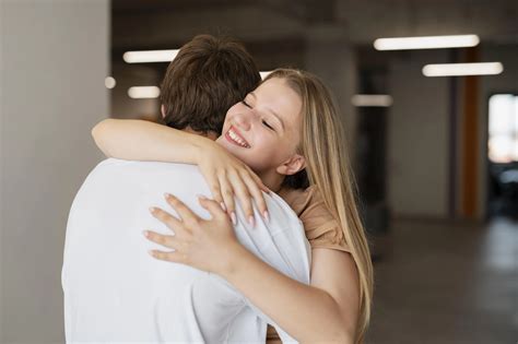 Hug Day Know The Surprising Health Benefits Of Hugging Credihealth