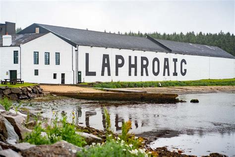 15+ EPIC Whisky Distilleries in Scotland (You Can't Afford to Miss)