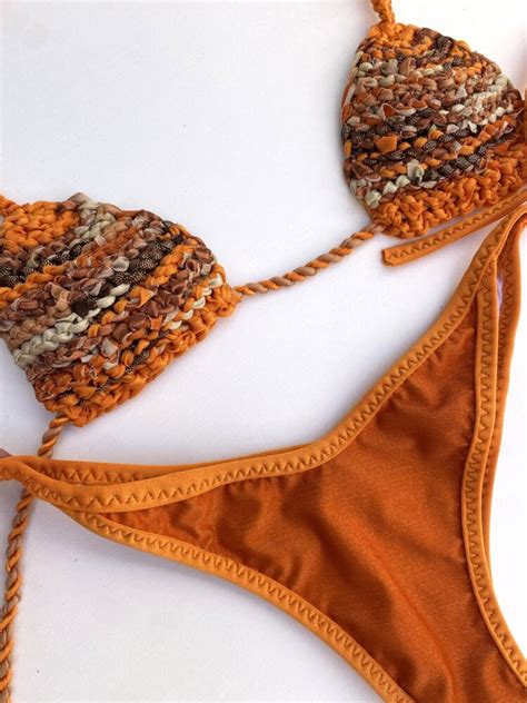 7 Hot Sexy Bushra Bikini Pics