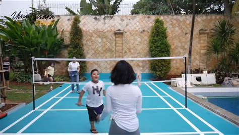 Because of Children Playing Badminton Inside the House, Raul Lemos ...