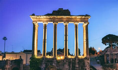 Templo De Saturno En El Foro Romano Roma Foto Premium