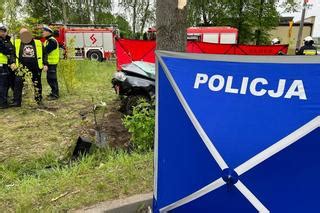 Tragedia Na Lokalnej Drodze W Pilchowicach Audi Roztrzaska O Si O