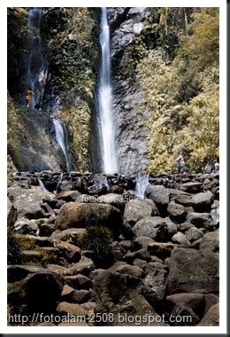 NATURE PHOTOGRAPHY: Curug Cilember (Cilember Waterfall)