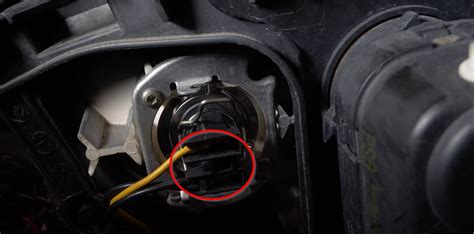 Comment Changer Une Ampoule De Feu De Route Sur Peugeot 206