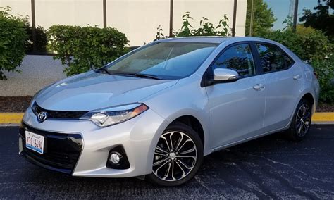 2016 Toyota Corolla The Daily Drive | Consumer Guide®