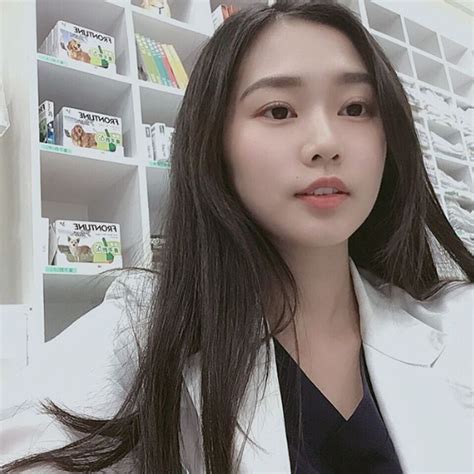 Nhan sắc cực phẩm của nàng hot girl thú y làm các thanh niên mạng thi nhau ước Giá mà tôi được