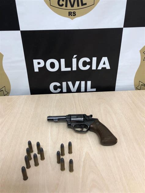 Flagrado Idoso De Anos Preso Por Porte Ilegal De Arma De Fogo