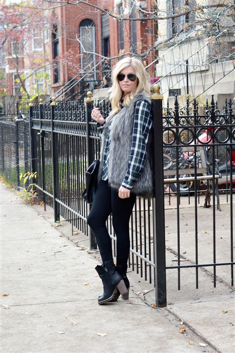 SPRING WHITE OUTFITS One Small Blonde Dallas Fashion Blogger