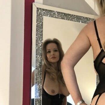 Roxanne Austria Nude Leaks TheFappening