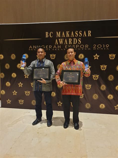 Semen Tonasa Raih Dua Penghargaan Dalam Ajang Bea Cukai Award Ujung Jari