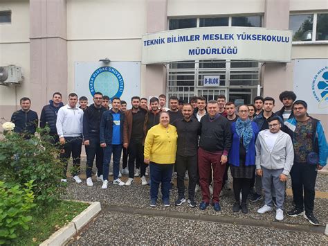 Teknik Bilimler MYO Tarım Makineleri Programı Öğrencileri ile Öğrenci