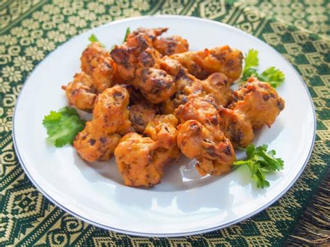 Cauliflower pakora - Caroline's Cooking