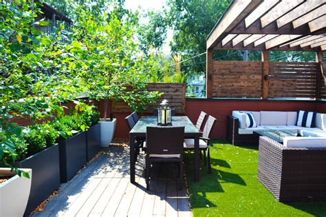 Traditional Garage Roof Deck