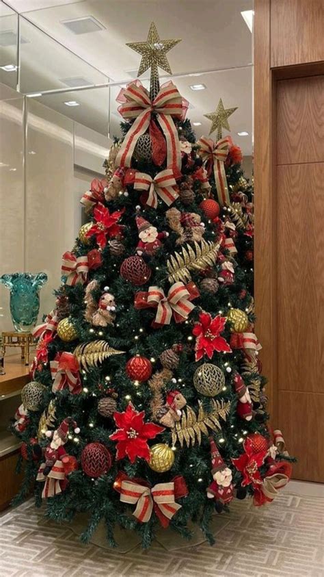 Árvore de Natal linda Árvore de natal Decoração de arvore de natal