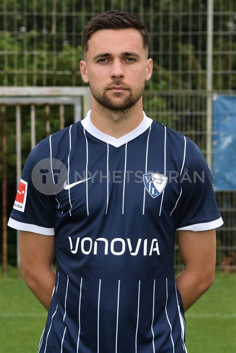 Milos Pantovic VfL Bochum 1 BL Porträttermin 2021 2022 Bochum