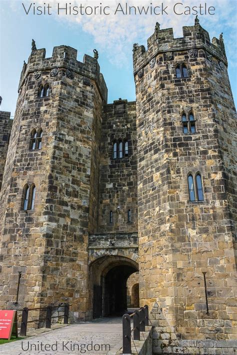 Walking through History: Alnwick Castle (Hogwarts) in England | Albom ...