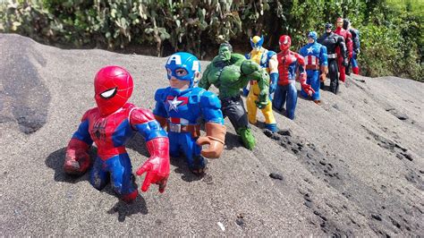 AVENGERS ASSEMBLE SPIDER MAN CARTOON VS HULK IRON MAN CAPTAIN