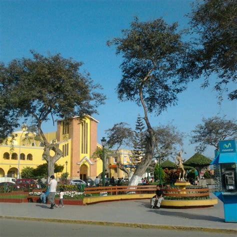 Plaza De Armas De San Vicente De Cañete Panamericana Sur Alt Km 144